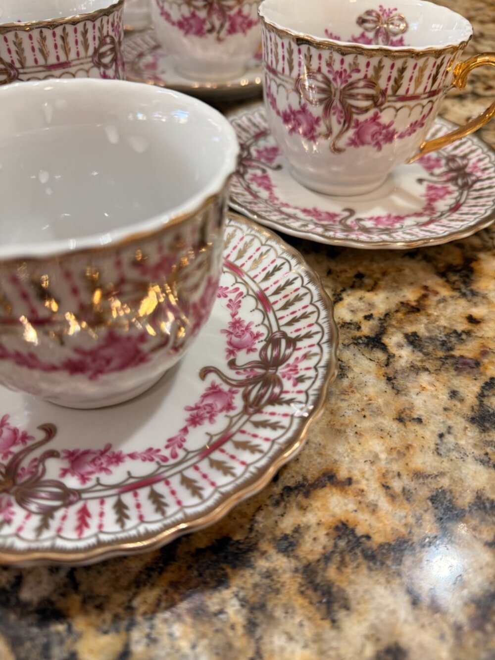 Vintage 1940s Imperial Porcelain Tea Set - 24K Gold Trim - Pink Floral Set of 6 - Picture 6 of 10